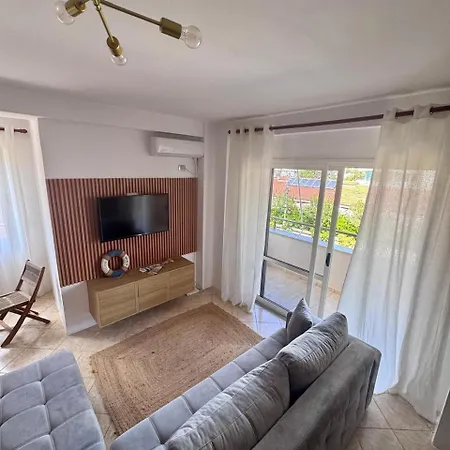 Seafront Bliss By Albaniahome Apartman *