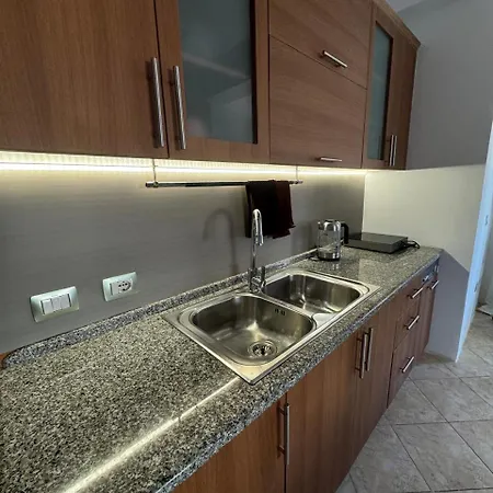 Apartman Seafront Bliss By Albaniahome